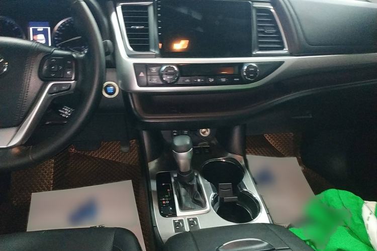 Used Toyota Highlander 2018 2.0T Four-Wheel Drive Luxury Version 7 Seats China VI Standard