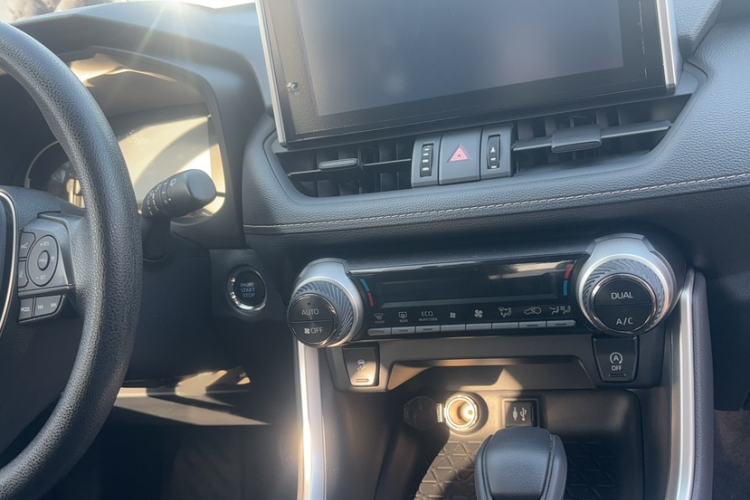 Used Toyota RAV4 2022 2.0L CVT Two-Wheel Drive Fashion Edition