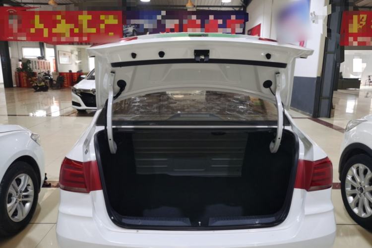 Used Volkswagen Santana 2016 1.4L Manual Fashion Edition