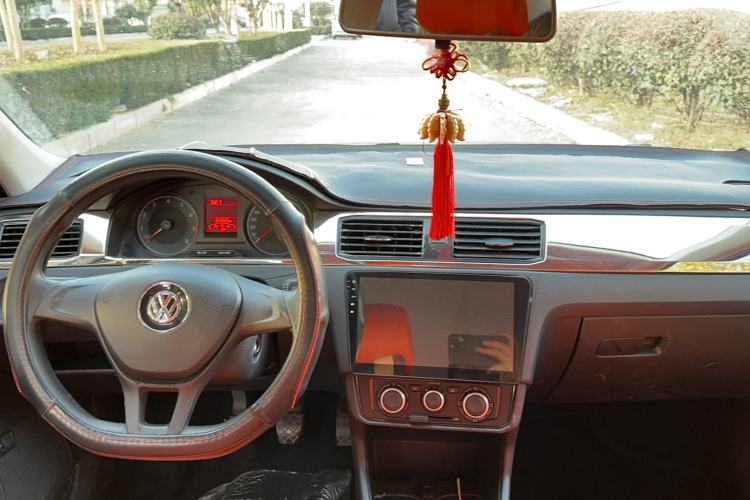 Used Volkswagen Santana 2016 1.6L Manual Fashion Edition
