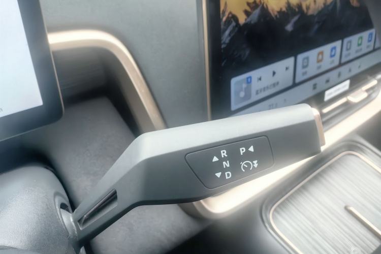 Used  eπ008 2024 636Max All-Electric Version 6 Seats
