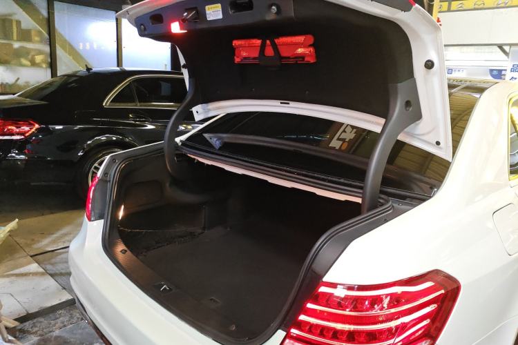 Used Mercedes-Benz E-Class 2014 Restyled E 300 L Sport Edition