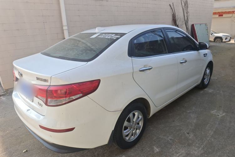 Used Kia K2 2015 Sedan 1.4L MT GLS