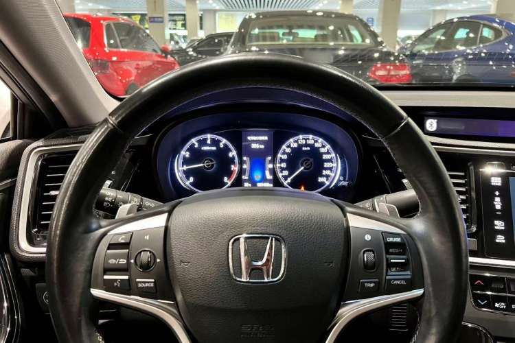 Used Honda Spirior 2015 2.0L Prestige Edition
