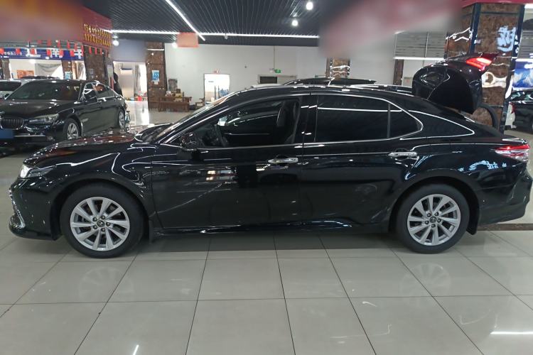 Used Toyota Camry 2021 2.0G Luxury Edition
