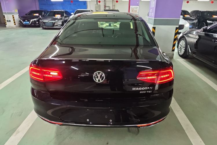 Used Volkswagen Magotan 2018 Facelift 330TSI DSG Luxury Model
