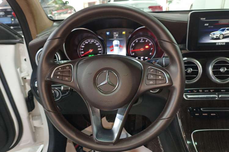 Used Mercedes-Benz GLC 2019 GLC 260 L 4MATIC Dynamic Model
