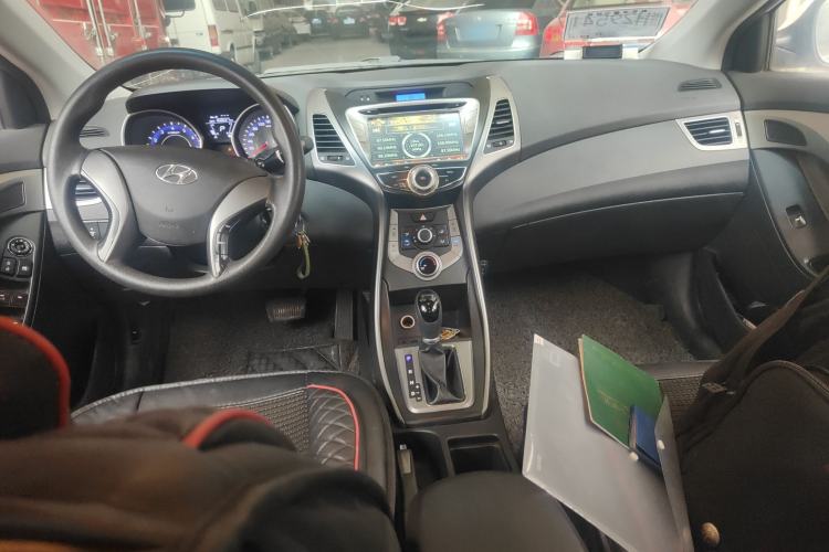 Used Hyundai Elantra 2015 1.6L Automatic Fashion Model