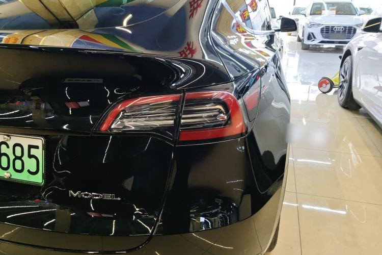 Used Tesla Model Y 2023 Rear-Wheel-Drive Version
