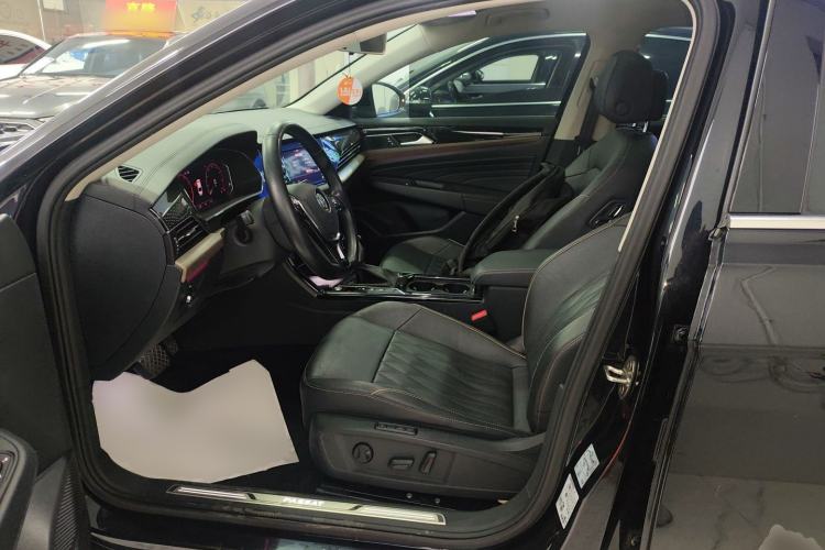 Used Volkswagen Passat 2019 330TSI Luxury Edition China VI Standard
