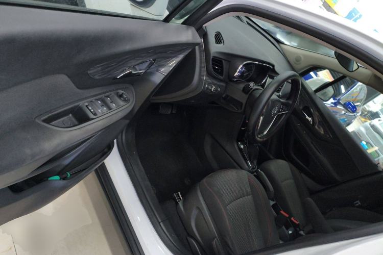 Used Buick Encore 2018 18T Automatic Two-Wheel Drive Urban Leading Model
