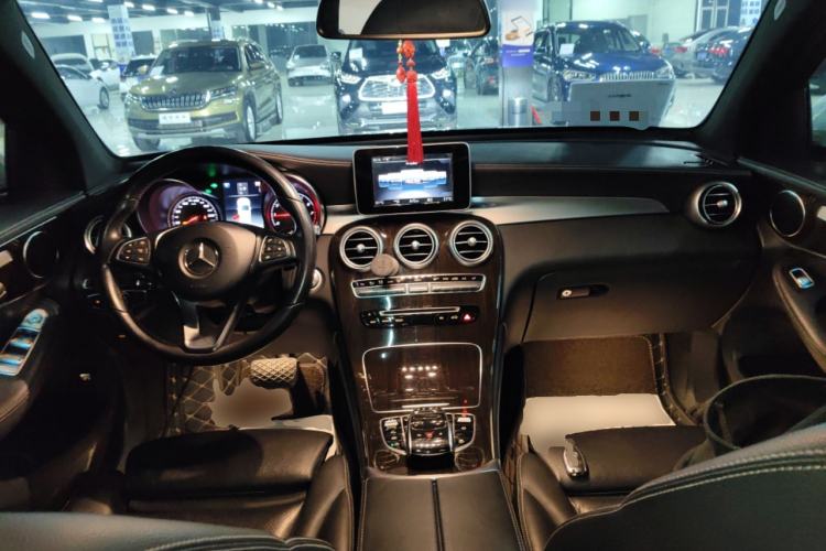 Used Mercedes-Benz GLC 2019 GLC 260 L 4MATIC Dynamic Model
