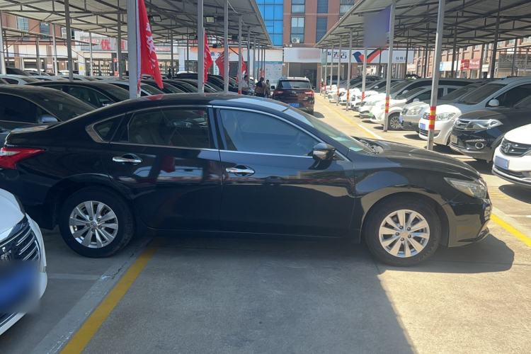 Used Nissan Teana 2016 2.0L XE Fashion Edition
