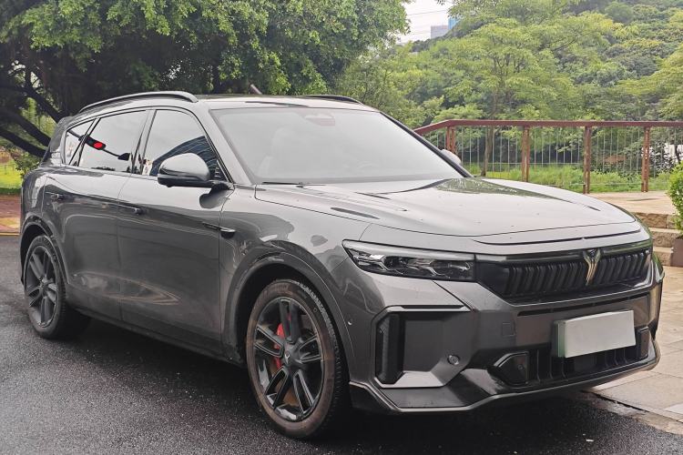 Used VOYAH FREE 2025 318 259 km All-Wheel-Drive Exploration Edition
