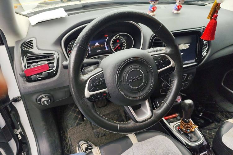 Used  Compass 2019 220T Automatic Home Enjoy Cool Edition
