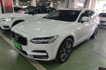 Used Volvo V90 2017 Cross Country T5 AWD Prestige Edition