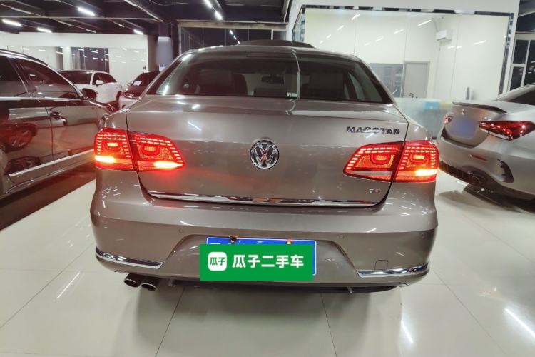 Used Volkswagen Magotan 2016 1.8TSI Luxury Comfort Model
