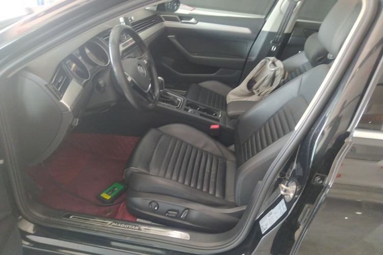 Used Volkswagen Magotan 2018 330TSI DSG Advanced Model
