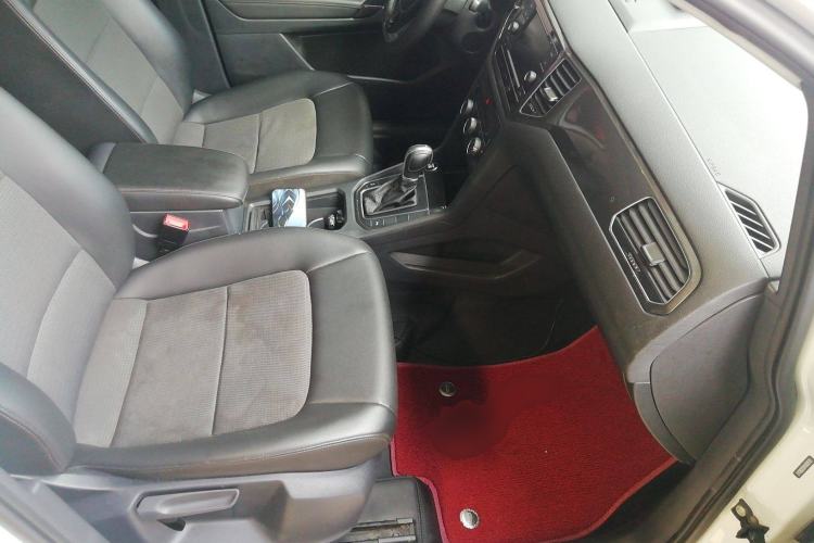 Used Volkswagen Golf Sportsvan 2016 230TSI Automatic Trend Edition
