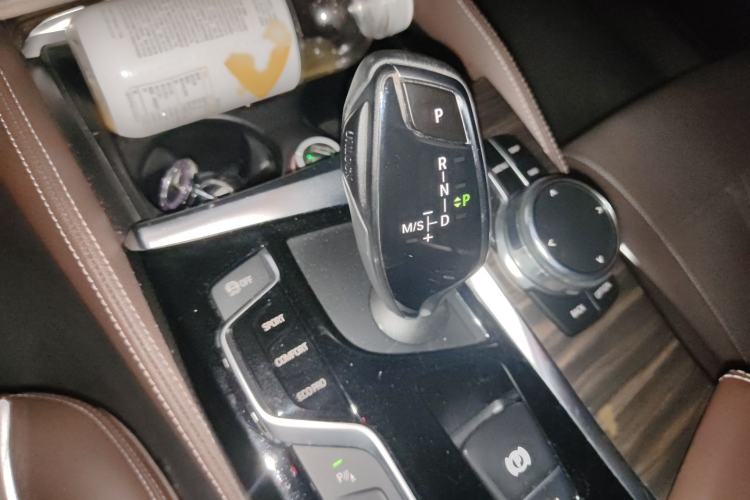 Used BMW 5 Series 2018 Facelifted 530Li Luxury Edition Premium Package
