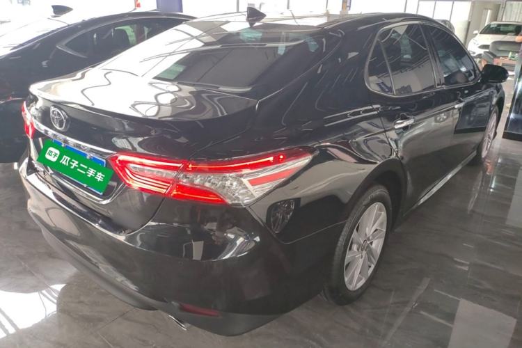 Used Toyota Camry 2021 2.0G Luxury Edition

