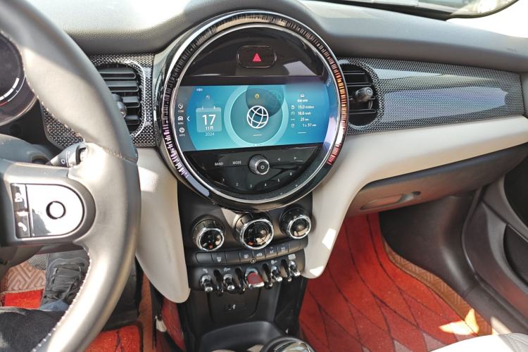 Used  MINI 2022 1.5T COOPER Artist Five-Door Edition
