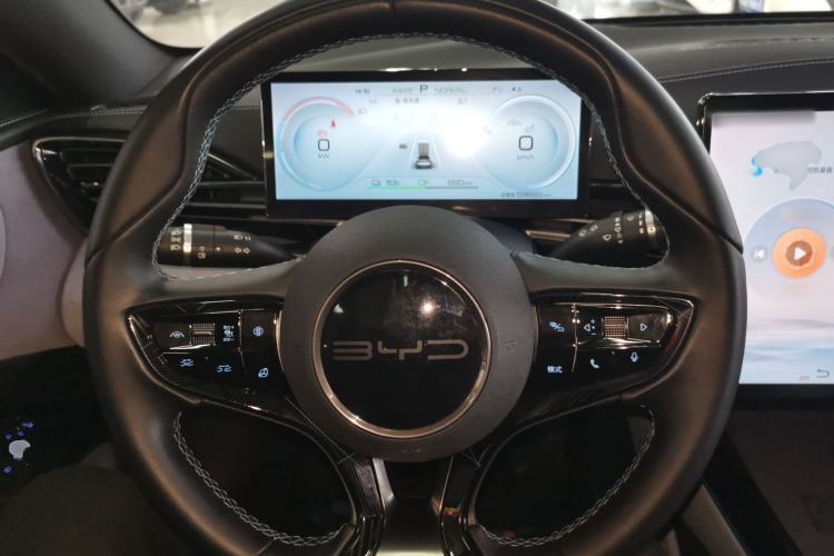 Used BYD Seal 2022 550 km Standard Range Rear-Wheel Drive Prestige Version
