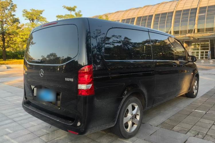 Used Mercedes-Benz Vito 2018 2.0T Elite Version 9 Seats China VI Emission Standard

