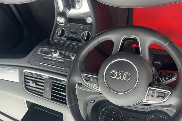 Used Audi Q3 2016 35 TFSI quattro all-wheel drive special edition
