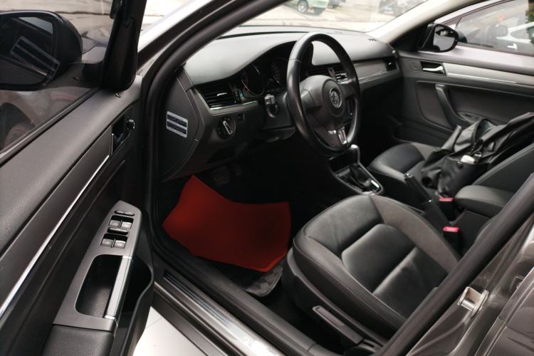 Used Volkswagen Bora 2014 1.6L Automatic Fashion Model
