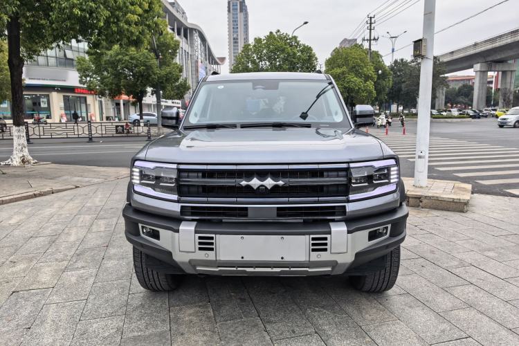 Used  Leopard 5 2023 Navigator Edition