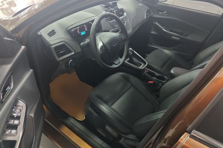 Used Ford Escort 2015 1.5L Automatic Fashion Model
