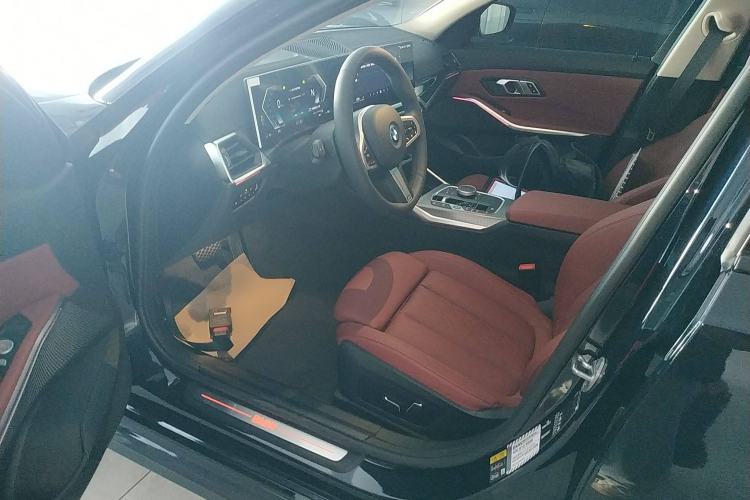 Used BMW i3 2024 eDrive 40 L Midnight Edition
