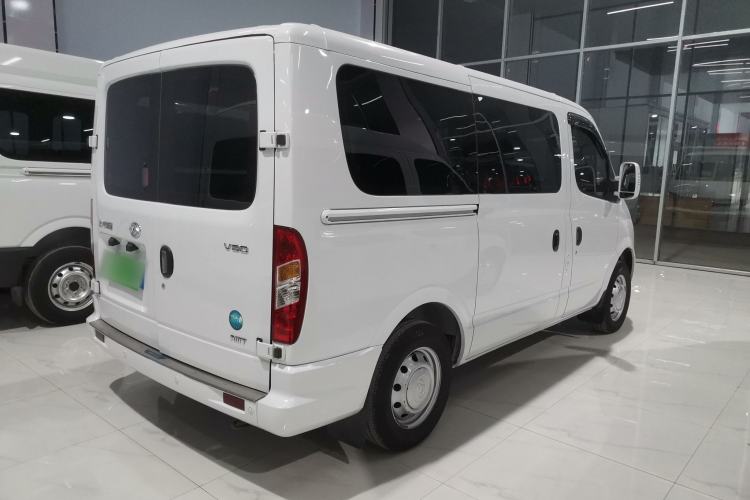 Used SAIC MAXUS Xintu V80 2023 2.0T AMT Classic Aoyuntong Power Version Short Wheelbase Ultra-Low Roof 5/6-Seater