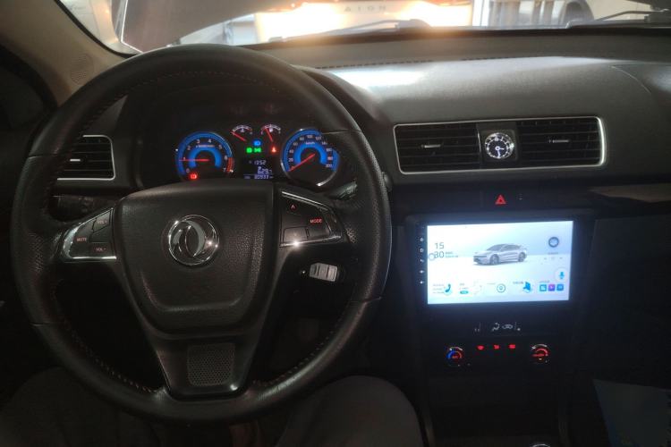 Used Dongfeng Fengon 370 2016 1.5L Manual Luxury Version SFG15-05 7 Seats
