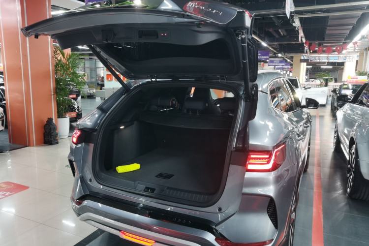 Used BYD Song PLUS New Energy 2023 Champion Edition DM-i 110KM Flagship Model
