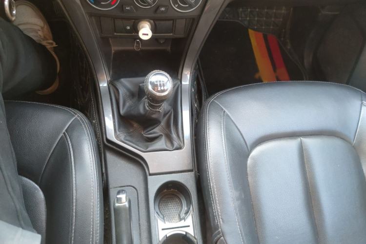 Used Great Wall Wingle 5 2017 2.0T European-spec Diesel Two-Wheel-Drive Entry-Level Big Double-Cab GW4D20D