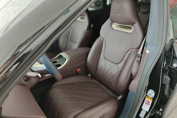 Used  11 2025 Ultra Extended-Range Edition
