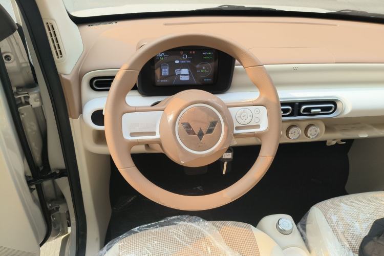 Used Wuling Hongguang MINIEV 2024 3rd Generation 215km Youth Edition