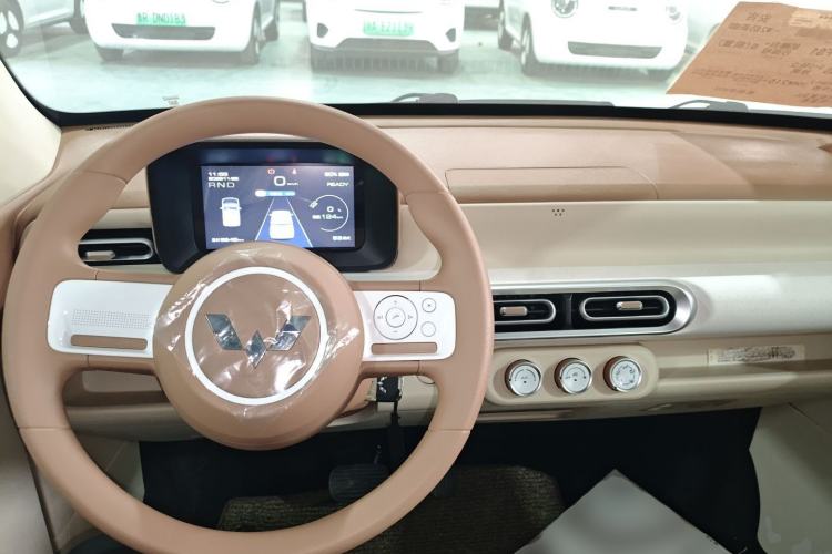 Used Wuling Hongguang MINIEV 2024 3rd Generation 215km Youth Edition
