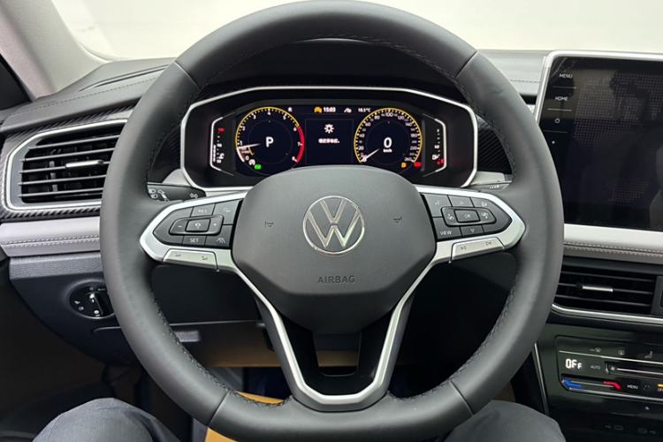 Used Volkswagen Tayron 2024 300TSI Two-Wheel-Drive Luxury Plus Advanced Version
