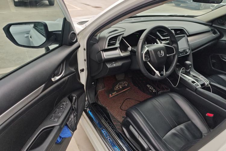 Used Honda Civic 2016 220TURBO CVT Luxury Edition
