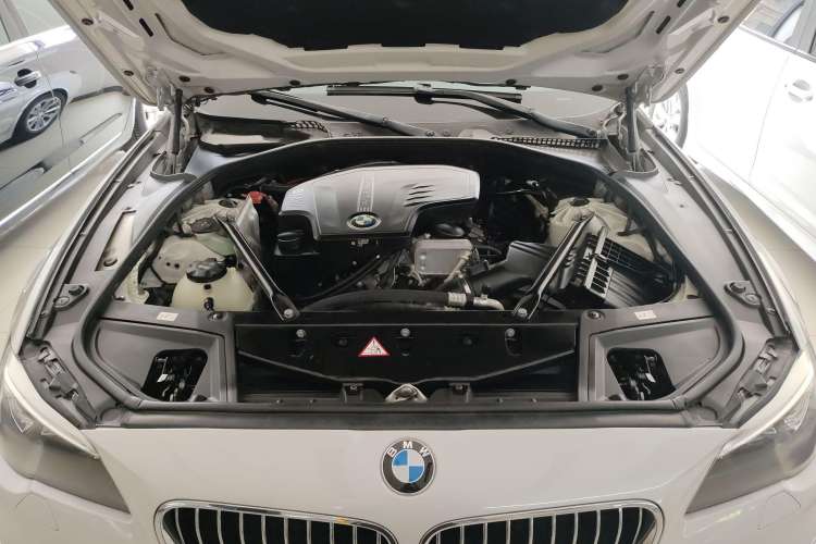 Used BMW 5 Series 2017 520Li Elegant Edition
