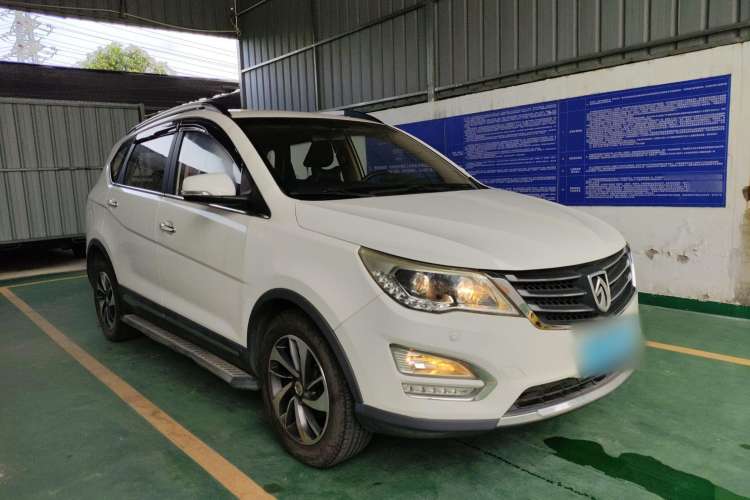 Used Baojun 560 2015 1.8L Manual Luxury Model