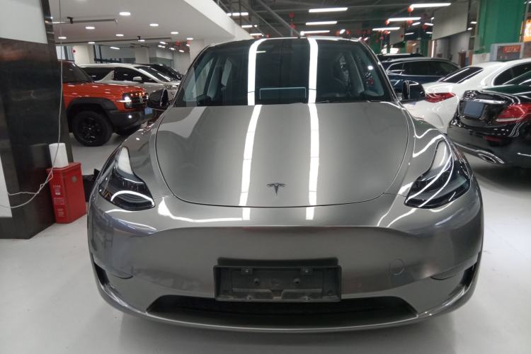 Used Tesla Model Y 2024 Long-Range All-Wheel-Drive Version