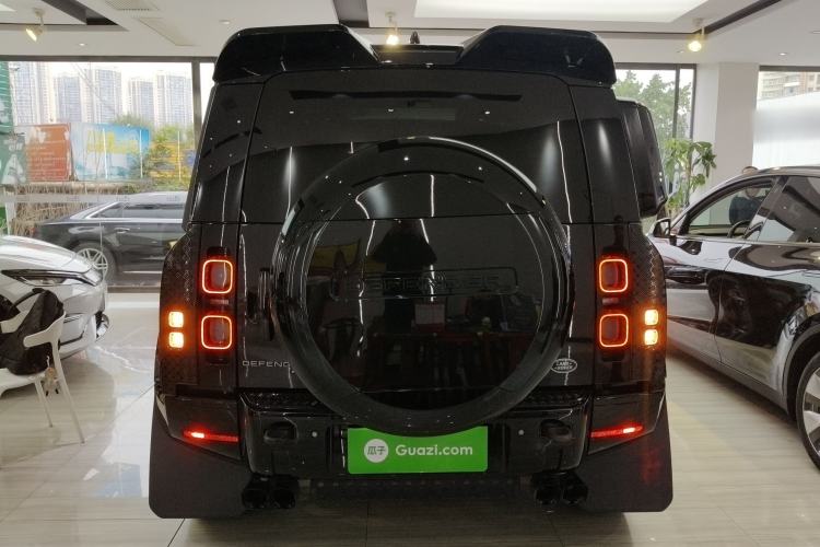 Used Land Rover Defender 2023 Facelift 110 3.0T P400 X-DYNAMIC HSE
