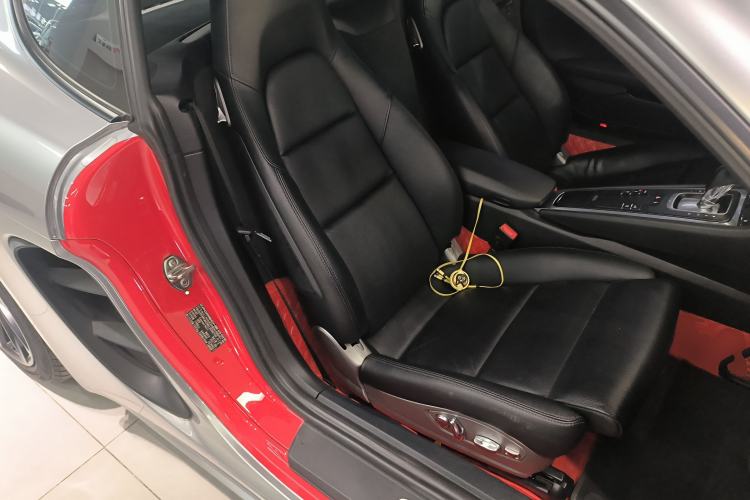 Used Porsche 718 2016 Cayman 2.0T
