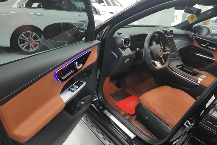 Used Mercedes-Benz GLC 2023 GLC 300 L 4MATIC Dynamic Edition 5-seater