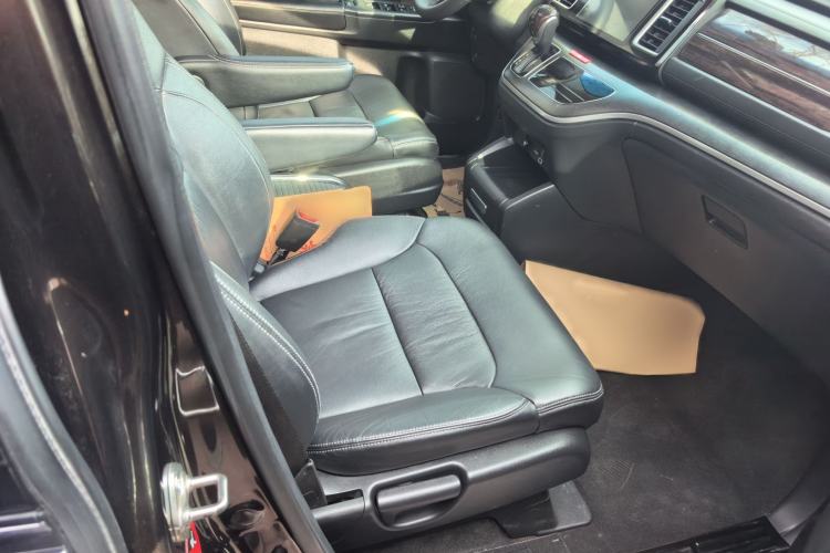 Used Honda Elysion 2016 2.4L Style Edition
