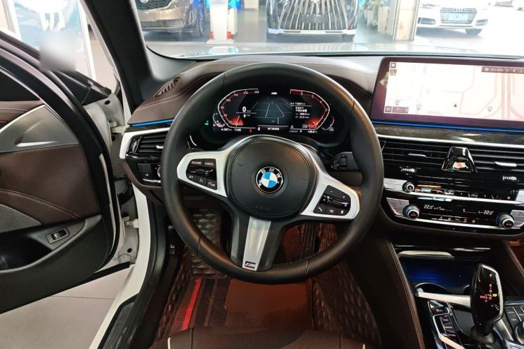 Used BMW 5 Series 2021 Facelifted 525Li M Sport Package
